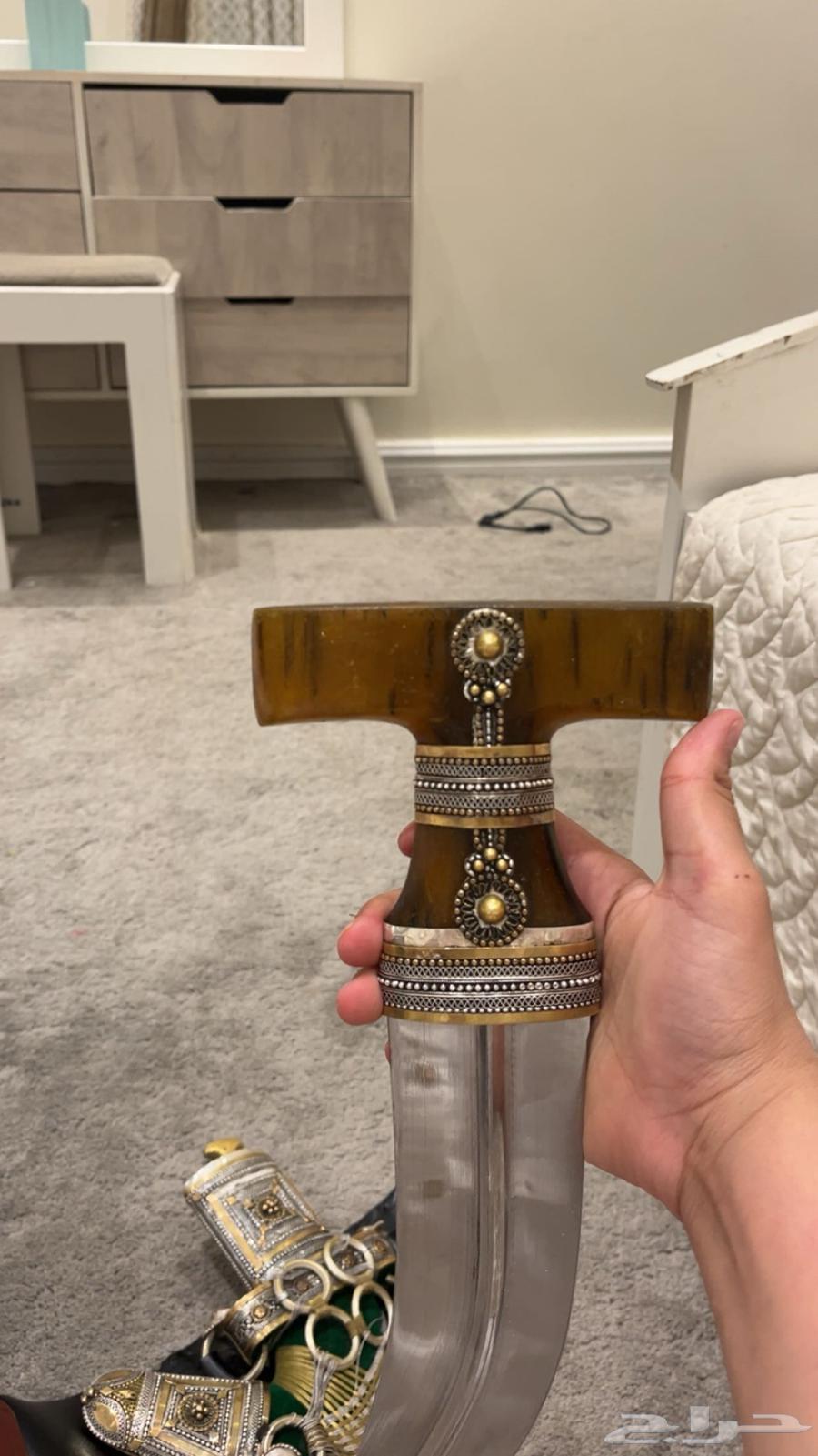 خنجر للبيع الصامل منقصر معه64398270342146113