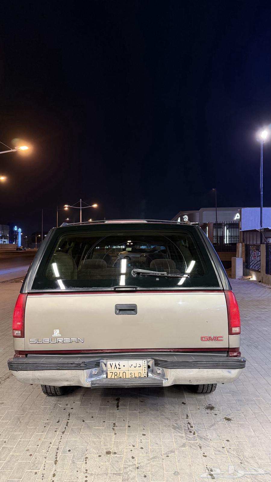 GMC Suburban 1999 low mileage63618147894659114