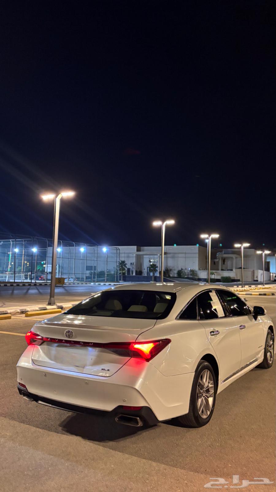 Avalon 2019 XLI64552192062210113