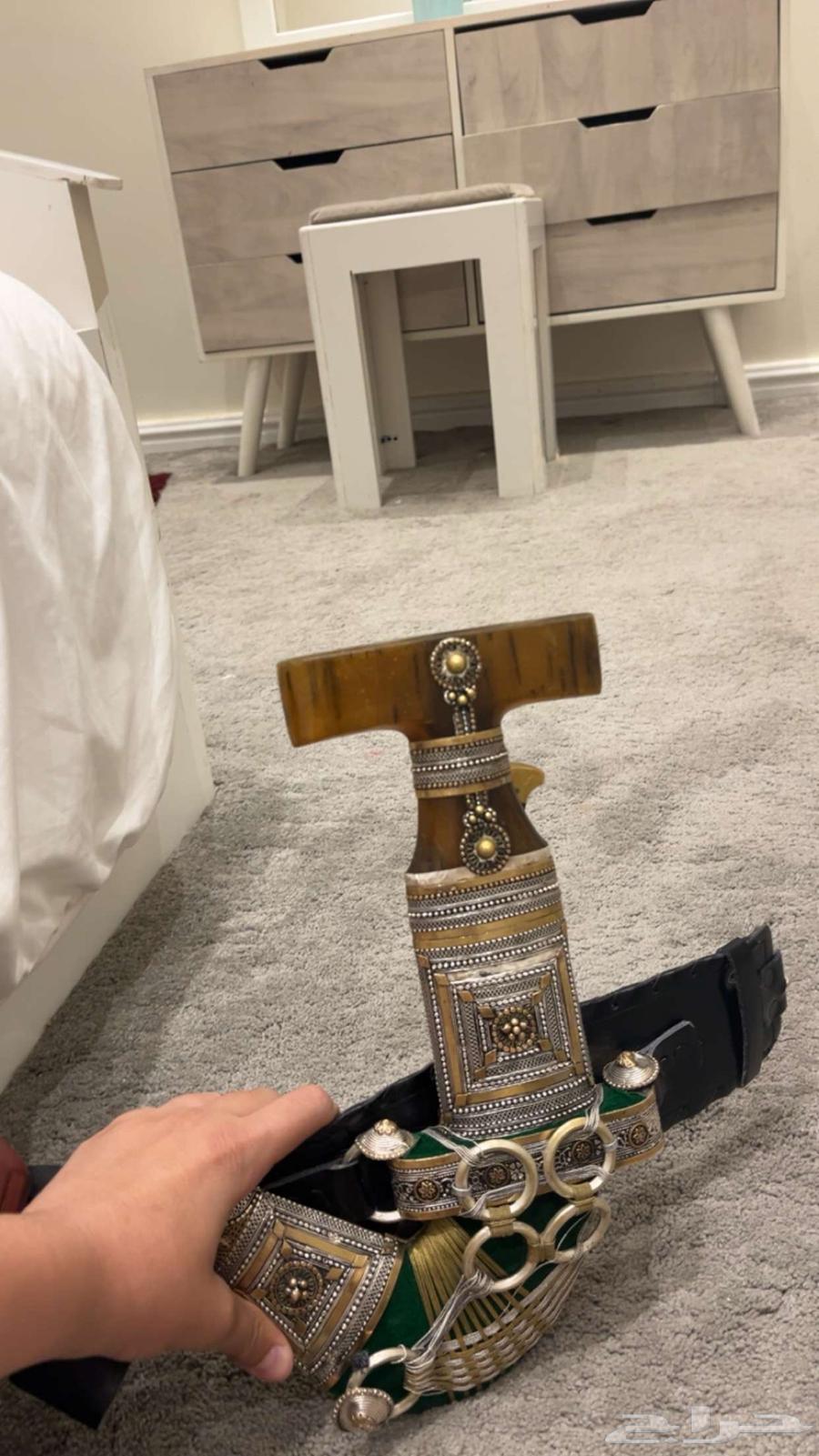 خنجر للبيع الصامل منقصر معه64398270342146112