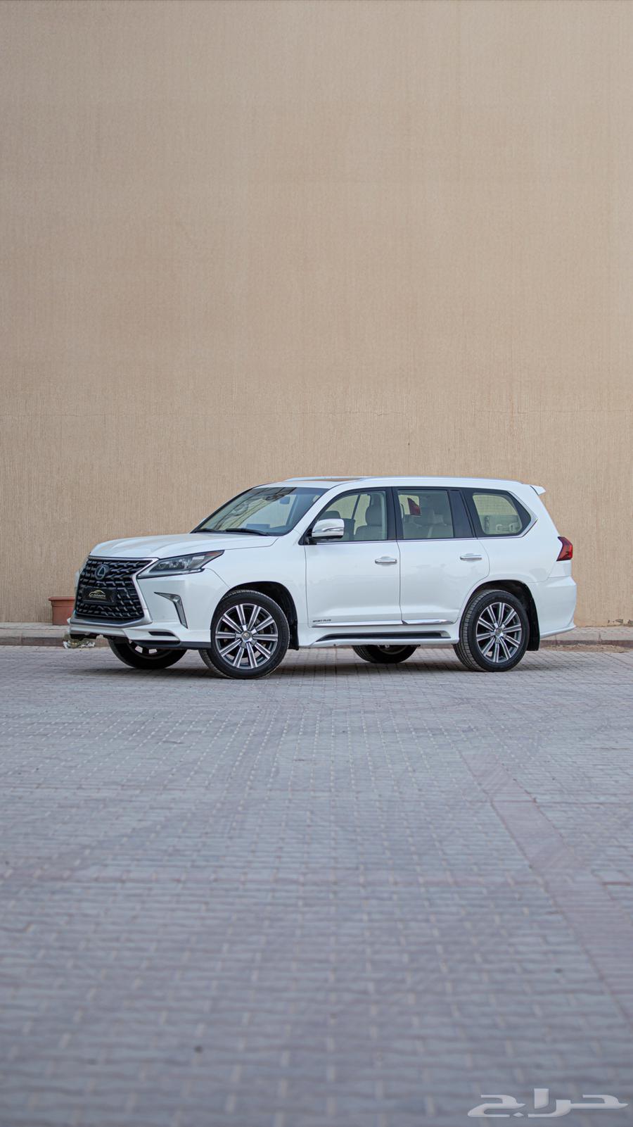 Lexus SUV (2016)64546860220675110