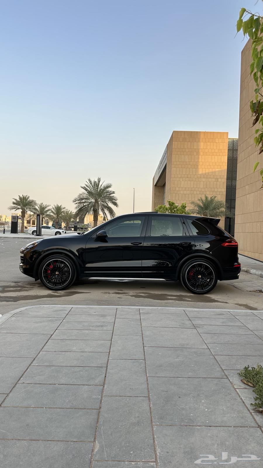 Porsche Cayenne Turbo 2015 Clean63618145114243111