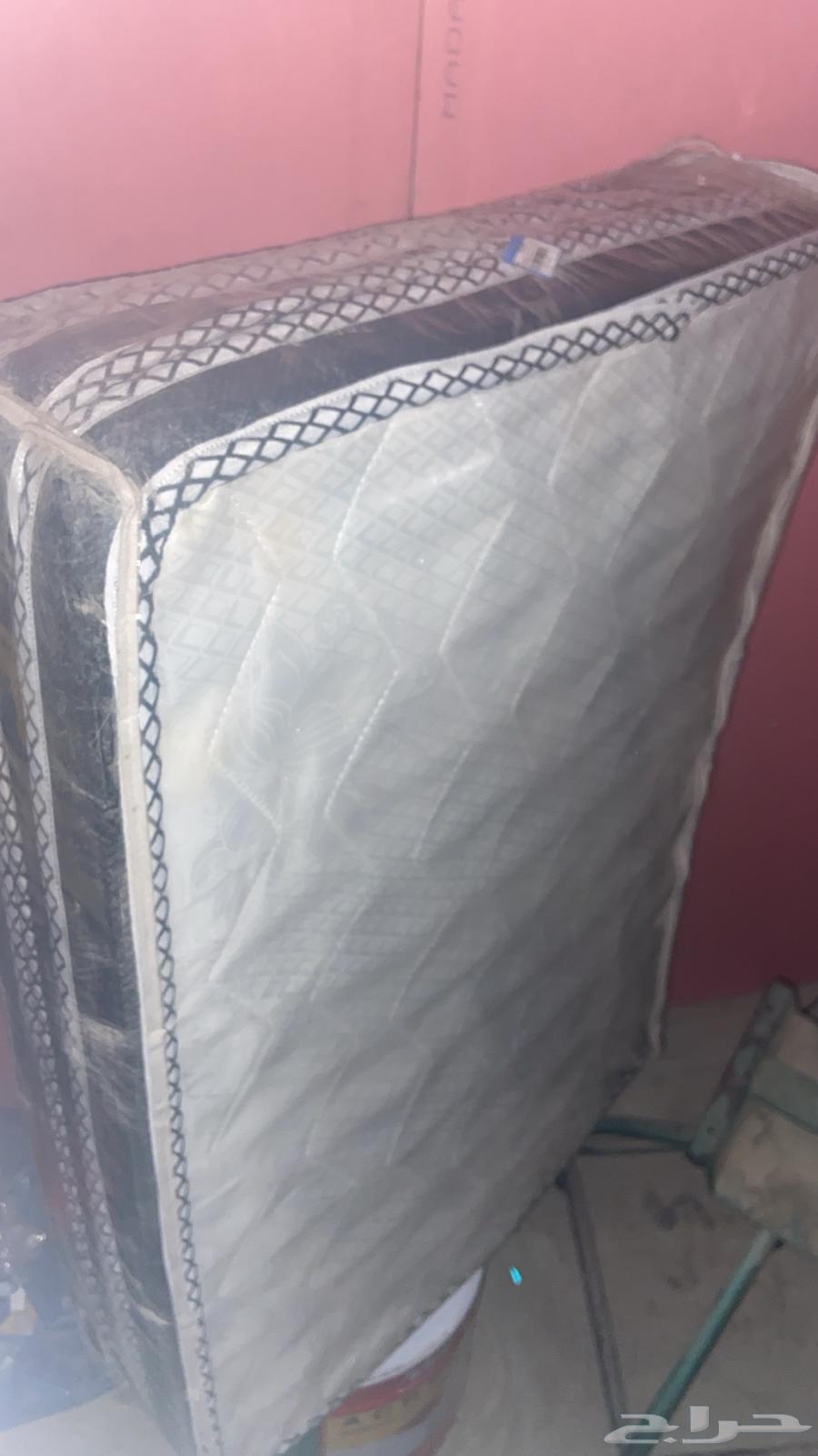 مرتبة نفر واحد للبيع64398589386115112