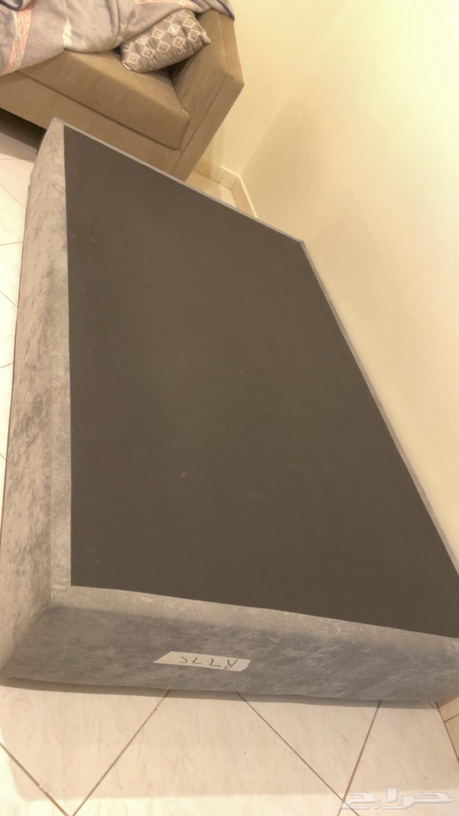 قاعدة سرير نفر ونص جدا نظيفه تعتبر جديده64400217577601113