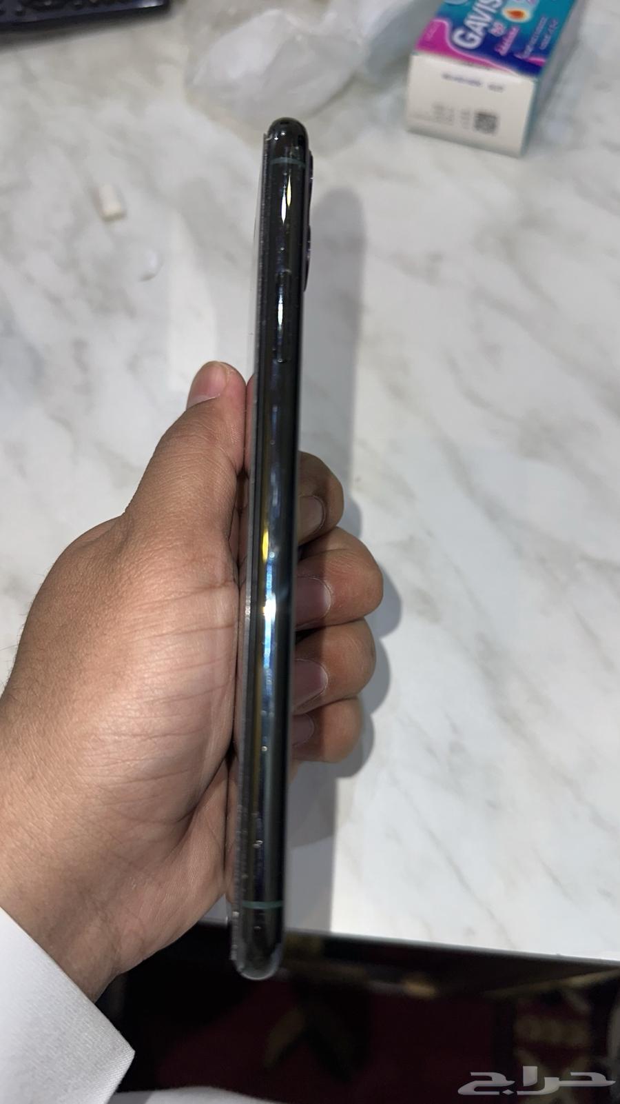 ايفون 11 برو ماكس 256 قيقا64393293966338111