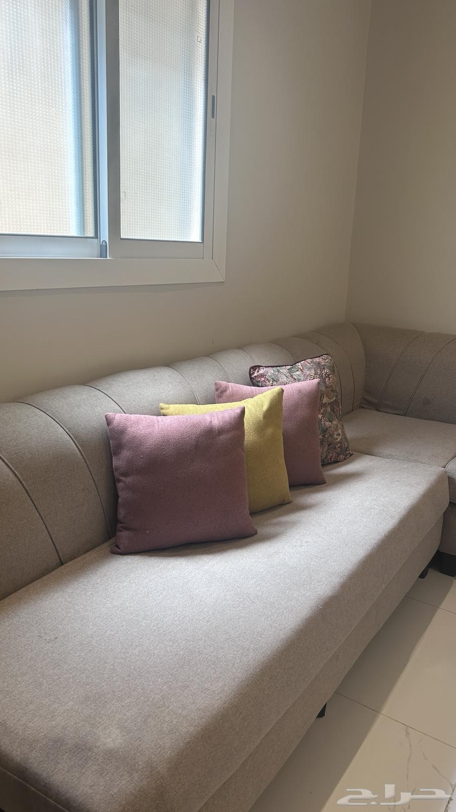 كنب حرف Lنظيف يحتاج غسيل فقط64396602861570111