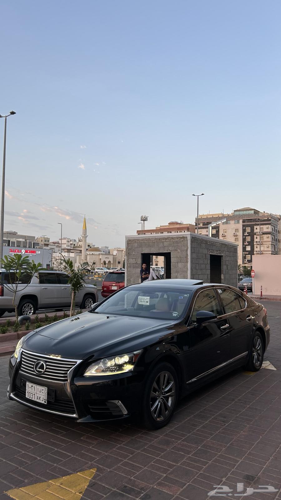 لكزز LS 46063618079435651112