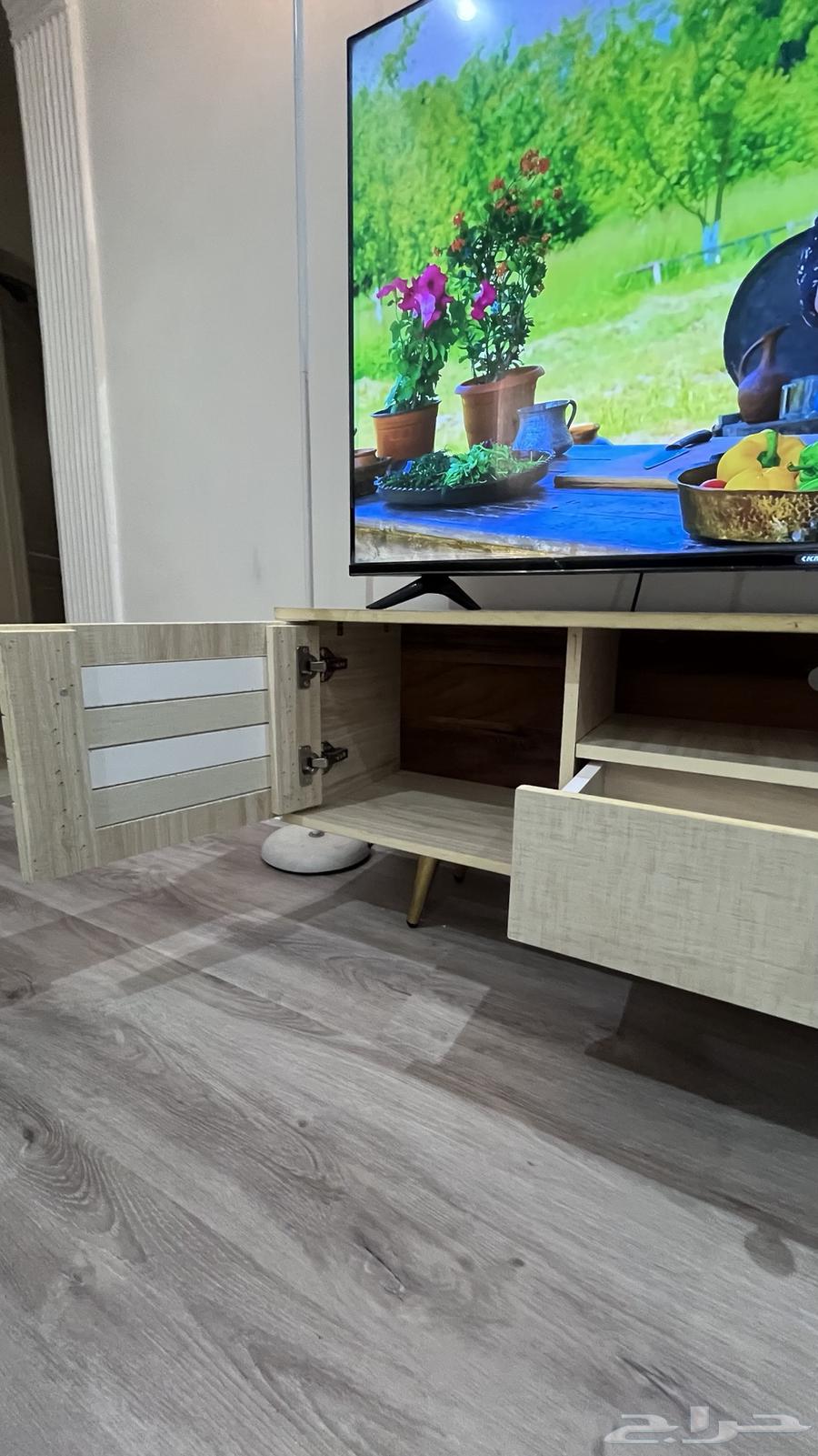 Monitor stand64399424856835111