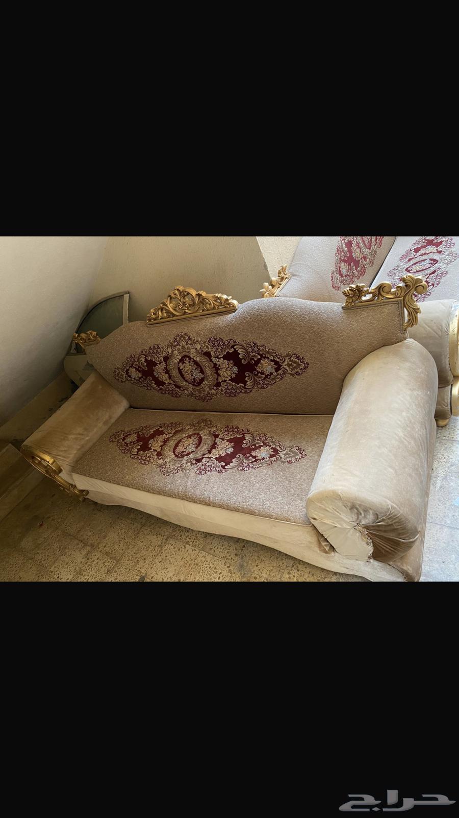 بيع مستعجل الروضة كنب نظيف جدا  للبيع150  فقط64399119844227114