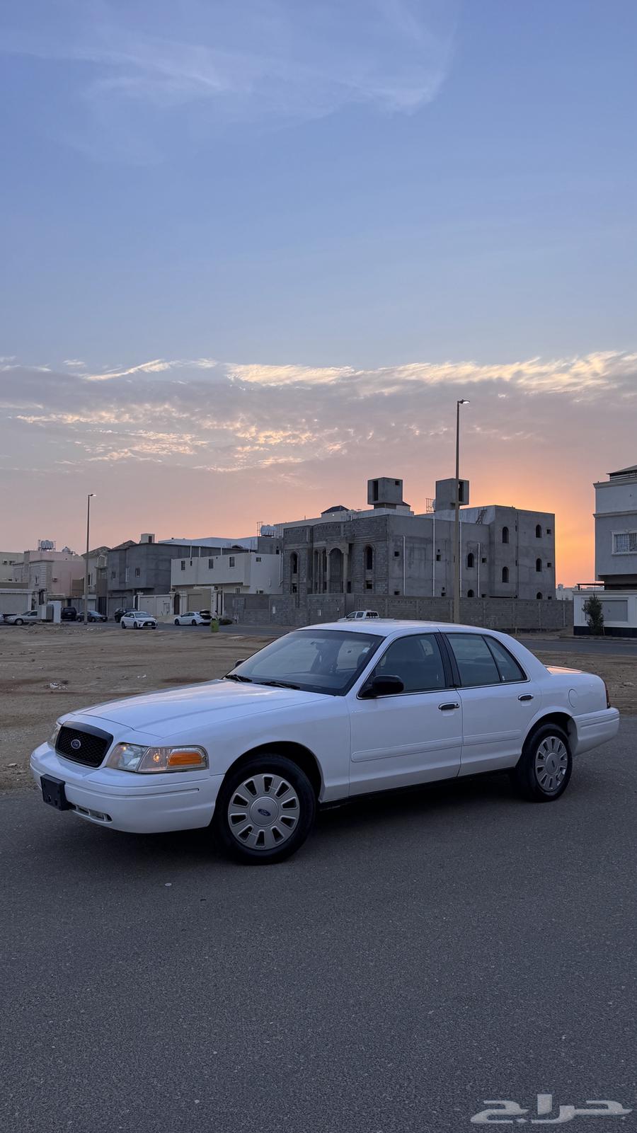 للبيع فورد فكتوريا64548168446595110