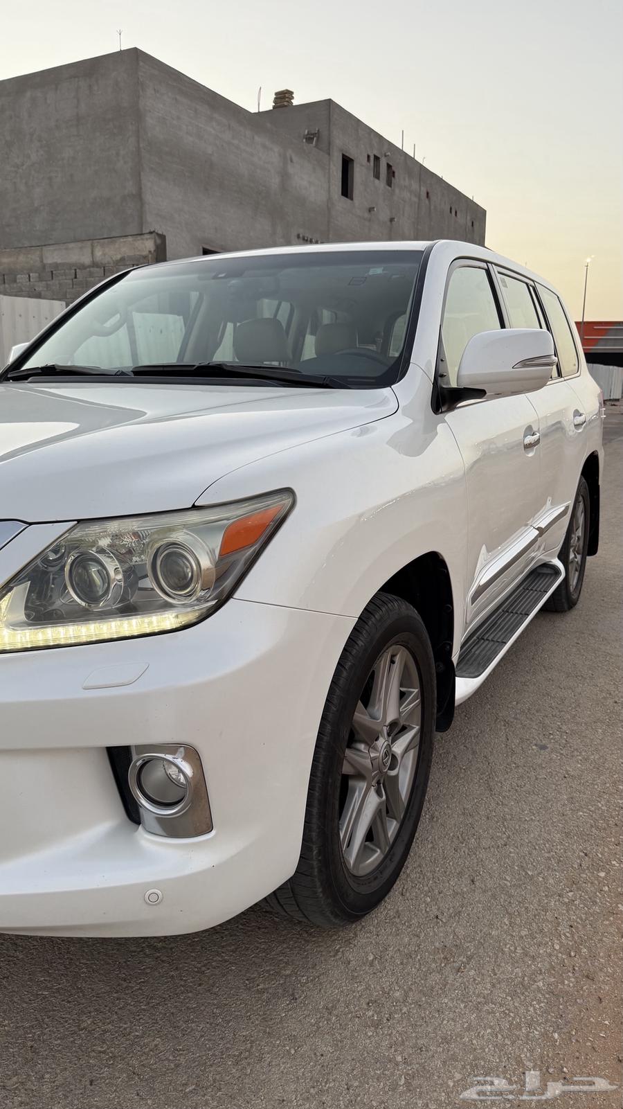 جيب لكزس 2013 نص فل64545445484802112