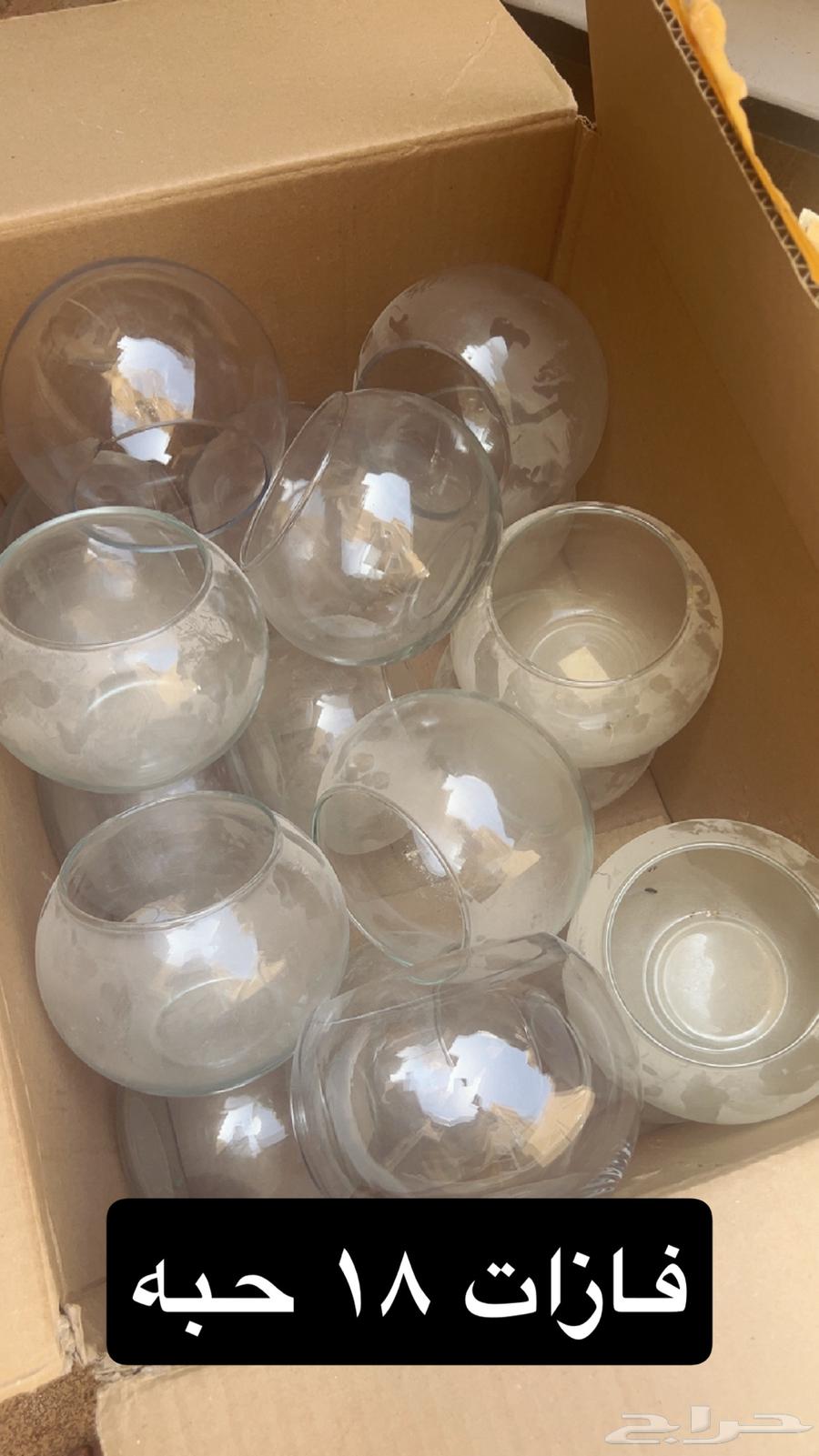 Transparent vases64394841427843110