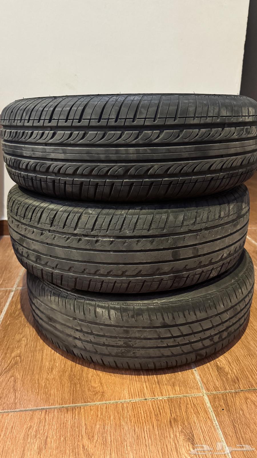 Three used kafirats64547791291907110