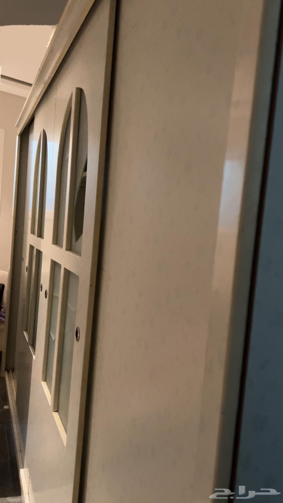 Wardrobe for sale, bought it for 3000, I want 85064394676041345111