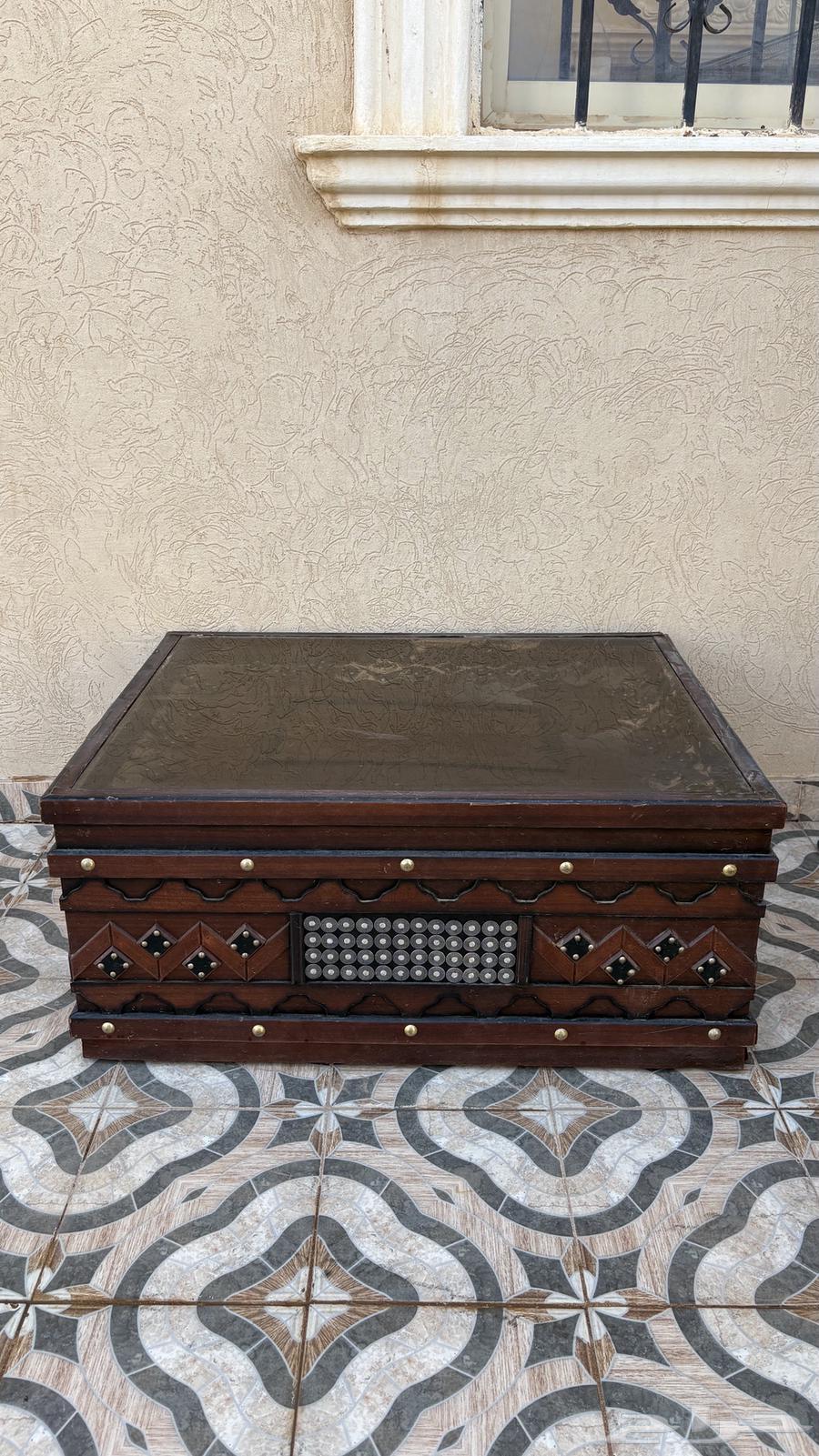 طاوله للبيع64396575610499111