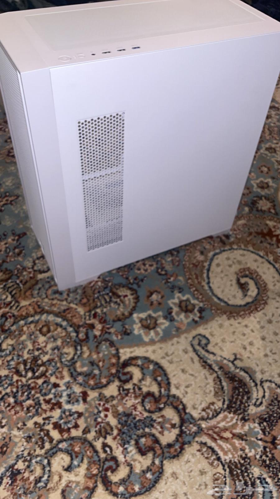 New PC case used for 3 months, reason for selling is that I bought another one63619355989379111