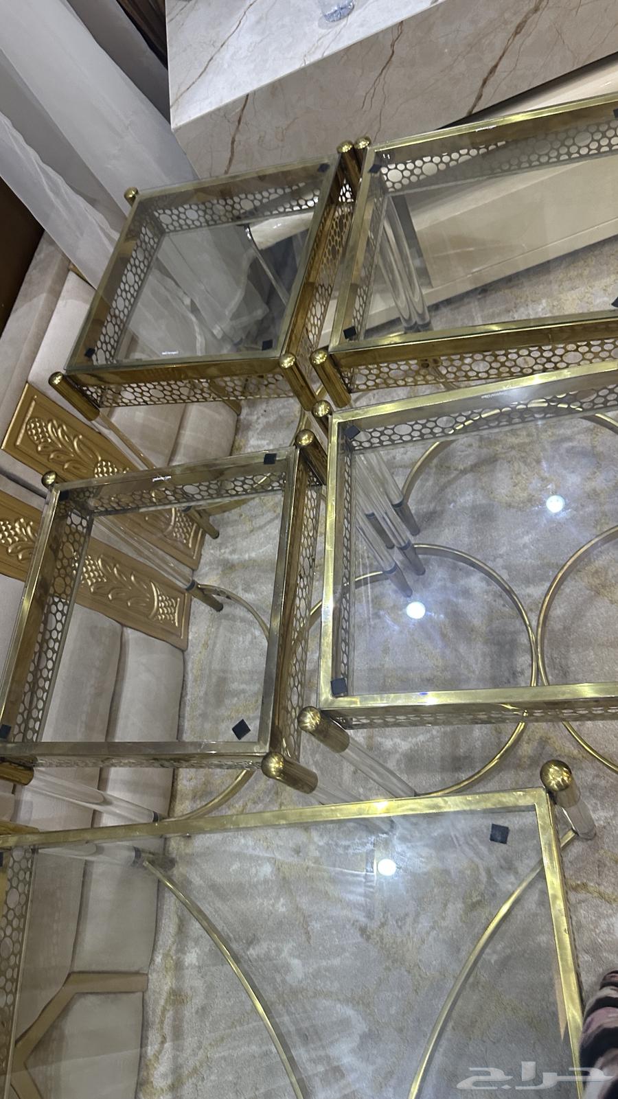 طاولات للبيع.64397284097282112