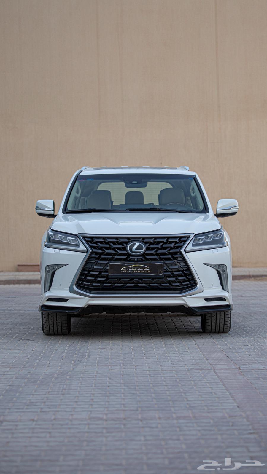 Lexus SUV (2016)64546860220675114