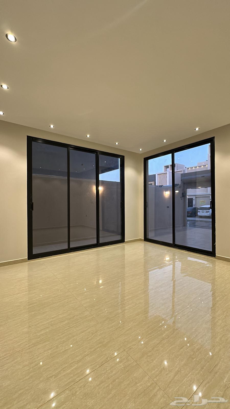 للبيع دور ارضي حي عكاظ العجلان63614089836673112