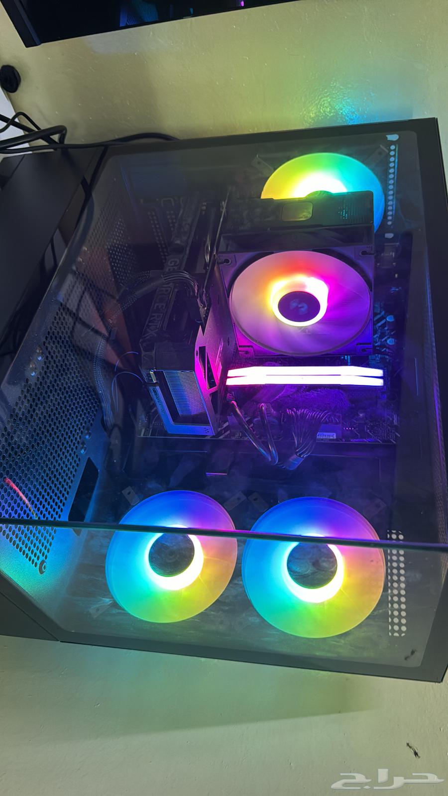 بي سي ل البيع يوجد شحن ل جميع انحاء المملكة وخارجها64398589427586113