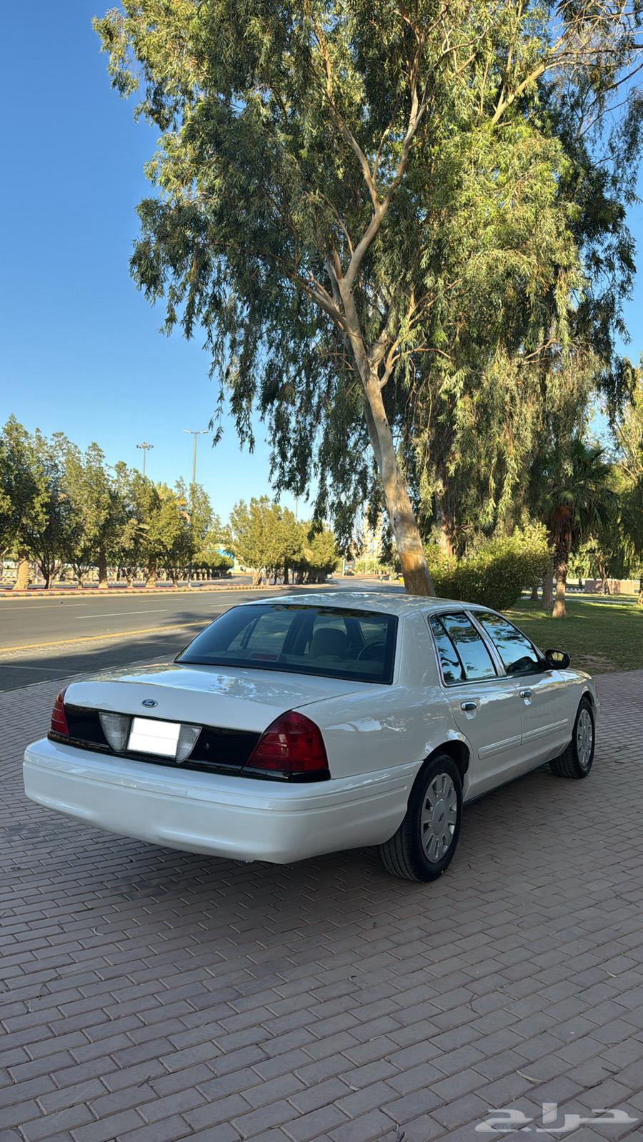 فورد كراون فكتوريا ( بوليسي ) بحالة الوكالة64547387755649111