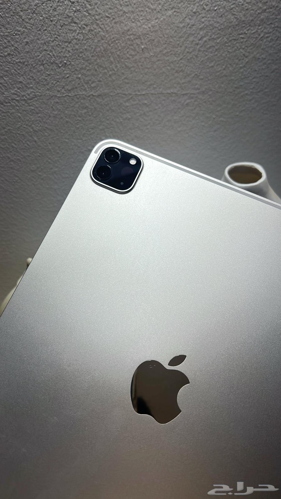 ايباد برو 202164396519890561111