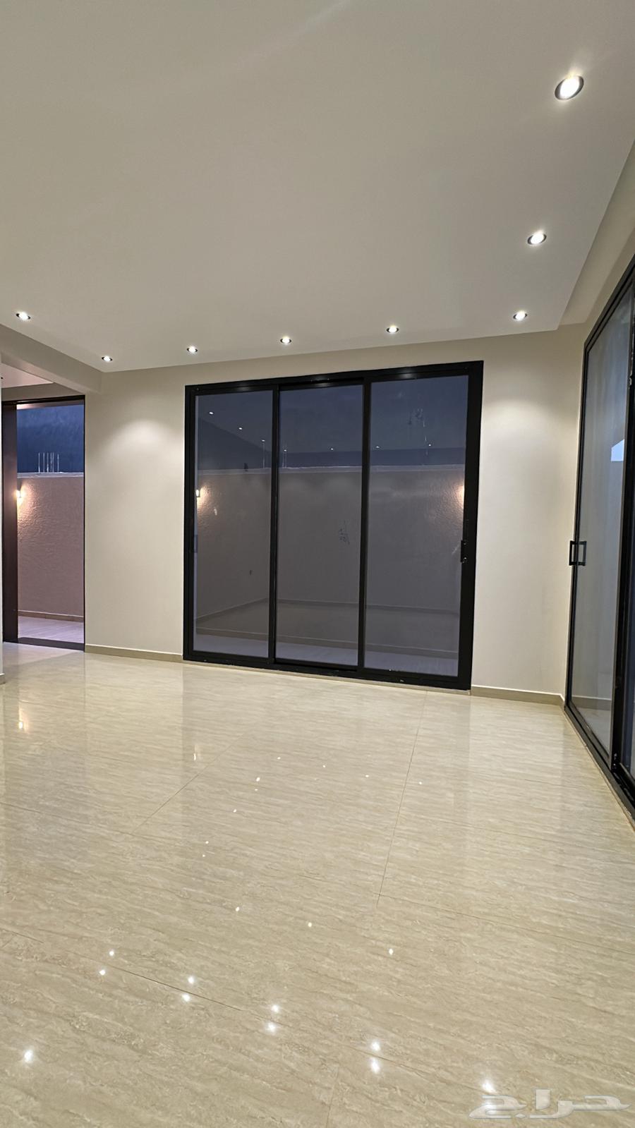 للبيع دور ارضي حي عكاظ العجلان63614089836673113