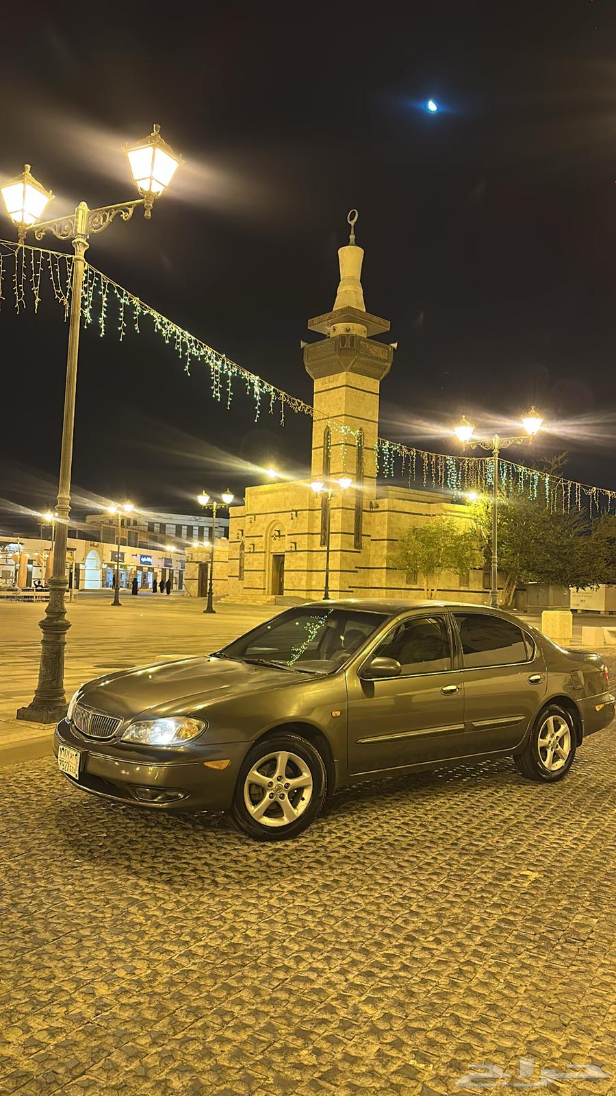 Maxima 2003 stored with only 232,000 km64542133166339111