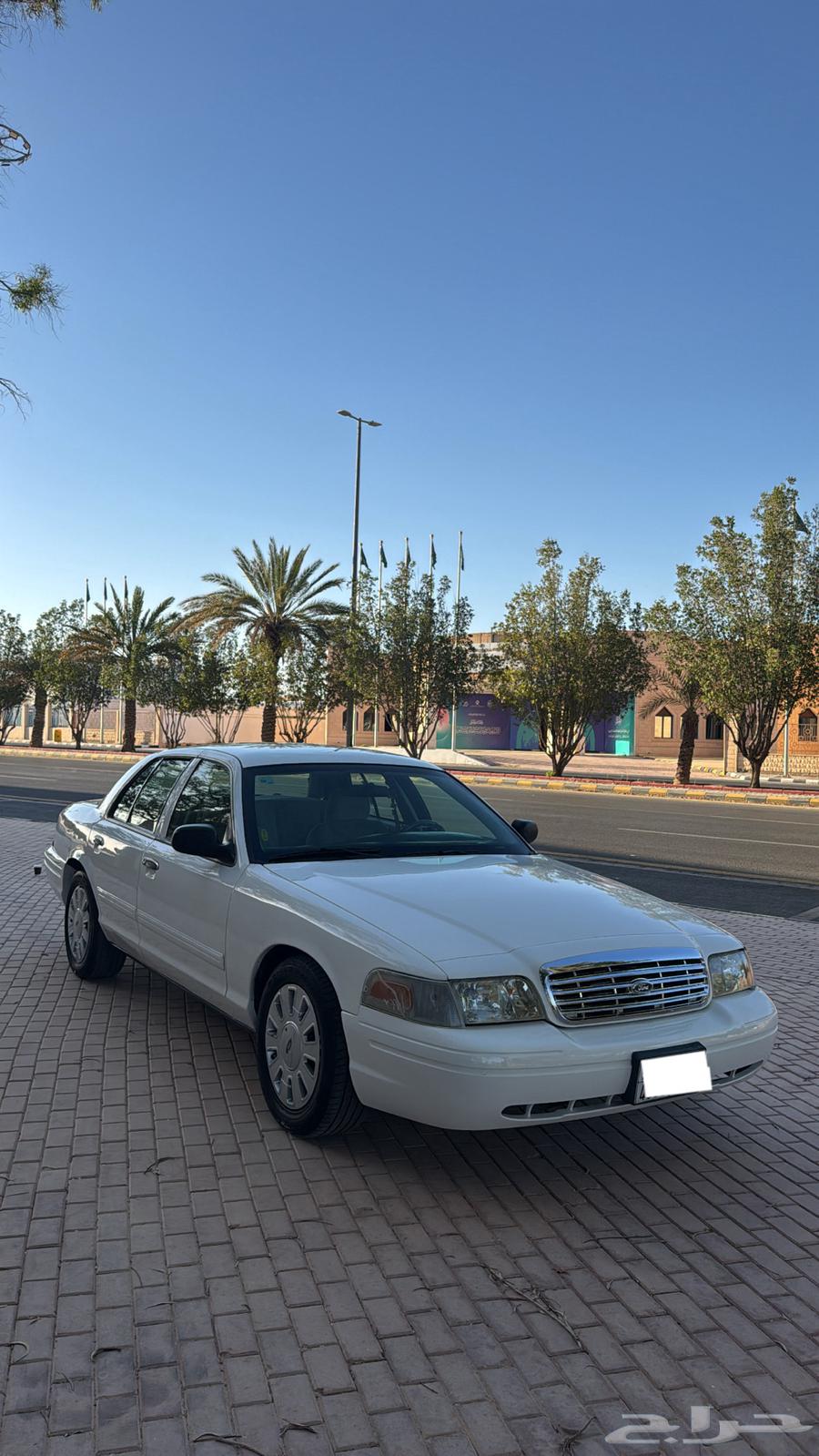 فورد كراون فكتوريا ( بوليسي ) بحالة الوكالة64547387755649114