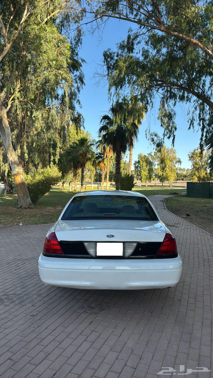 فورد كراون فكتوريا ( بوليسي ) بحالة الوكالة64547387755649110