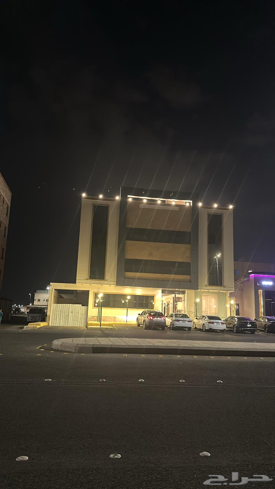 فندق للبيع أو الاستثمار - حي الشرق63614086319233110