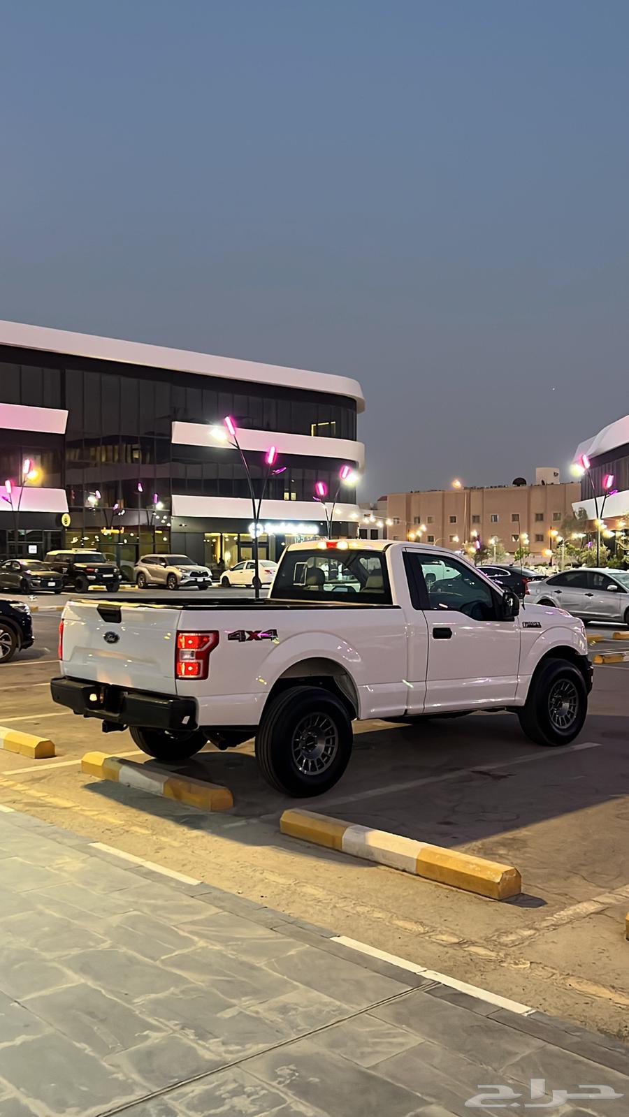 فورد F150 دبل 8 سلندر 201863618066201985112