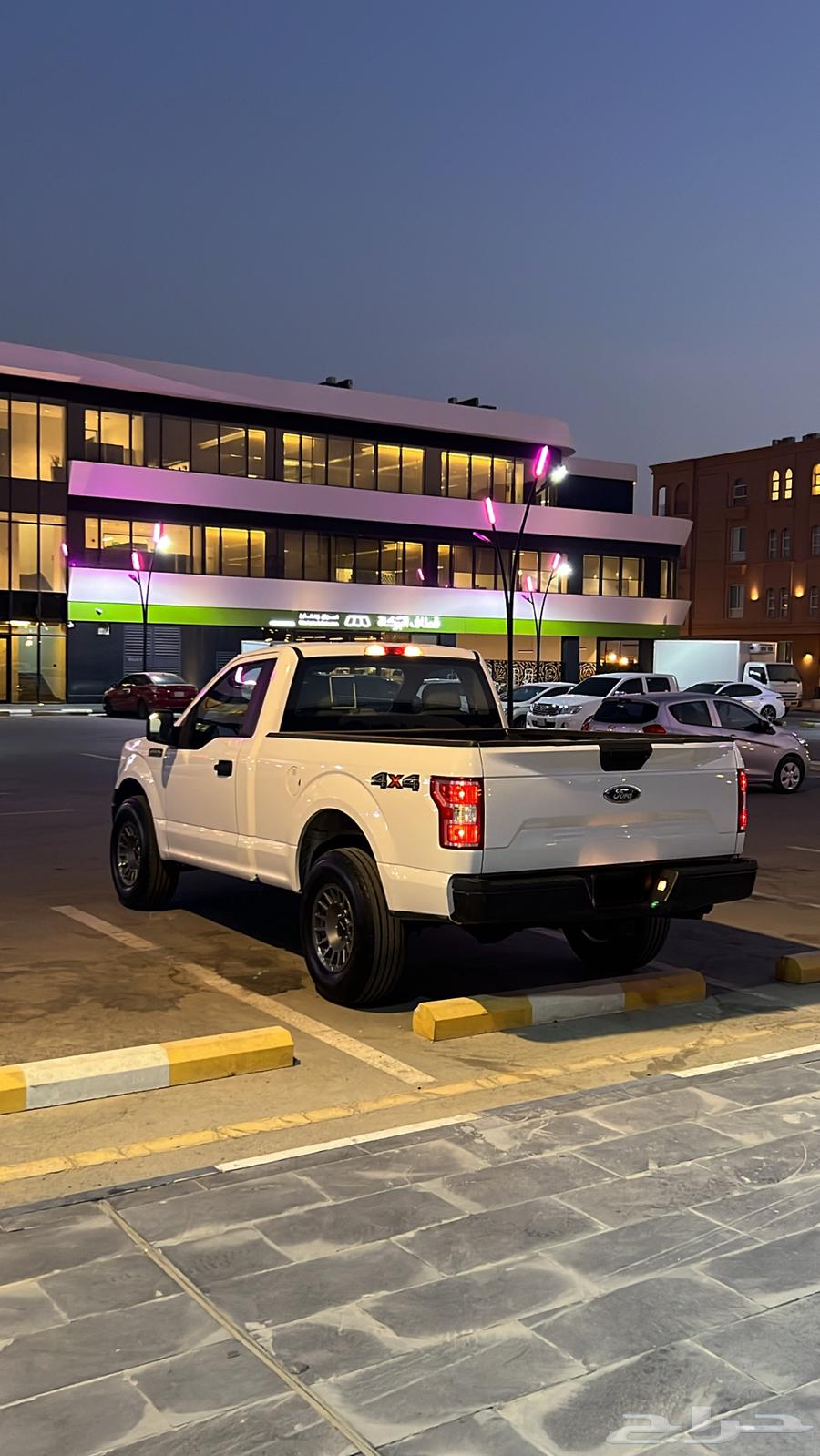 فورد F150 دبل 8 سلندر 201863618066201985113
