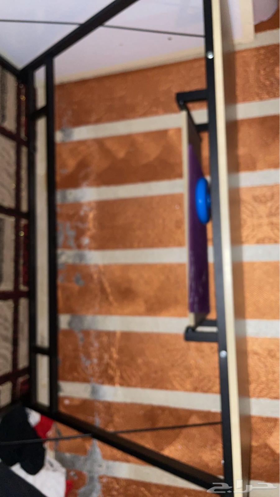 طاوله خشب للبيع64392772615555110