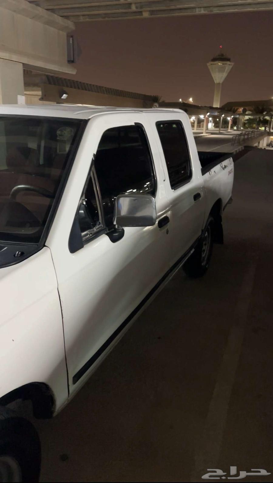 ددسن موديل 2000للبيع نضيفه واقفه لها عشر سنين استخدام حشمه64544663721985113