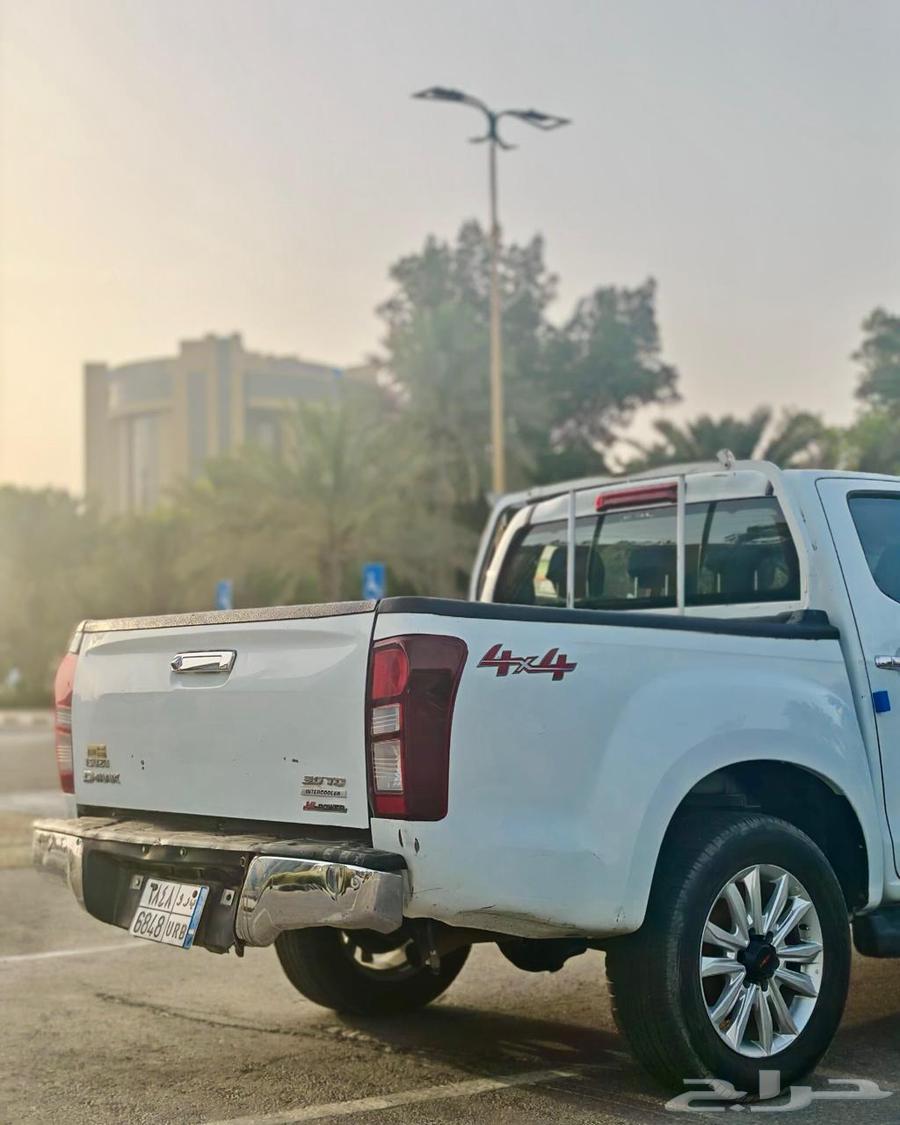 Isuzu D-Max Full Option 202064539910284803111