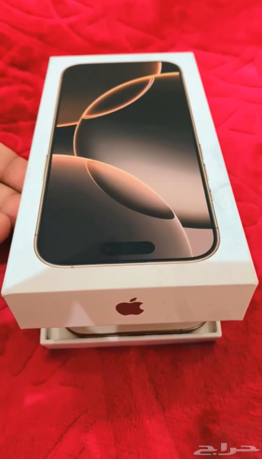 آيفون 16 برو، تيتانيوم صحراء، 128 جيجابايت، حالة 10 من 1064395741590659110