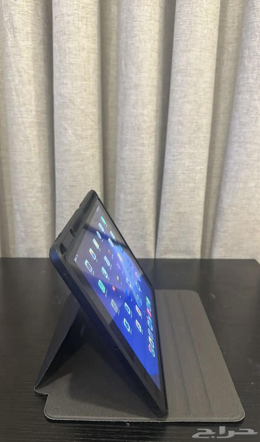ايباد الجيل الثامن 128 للبيع64400563463427111