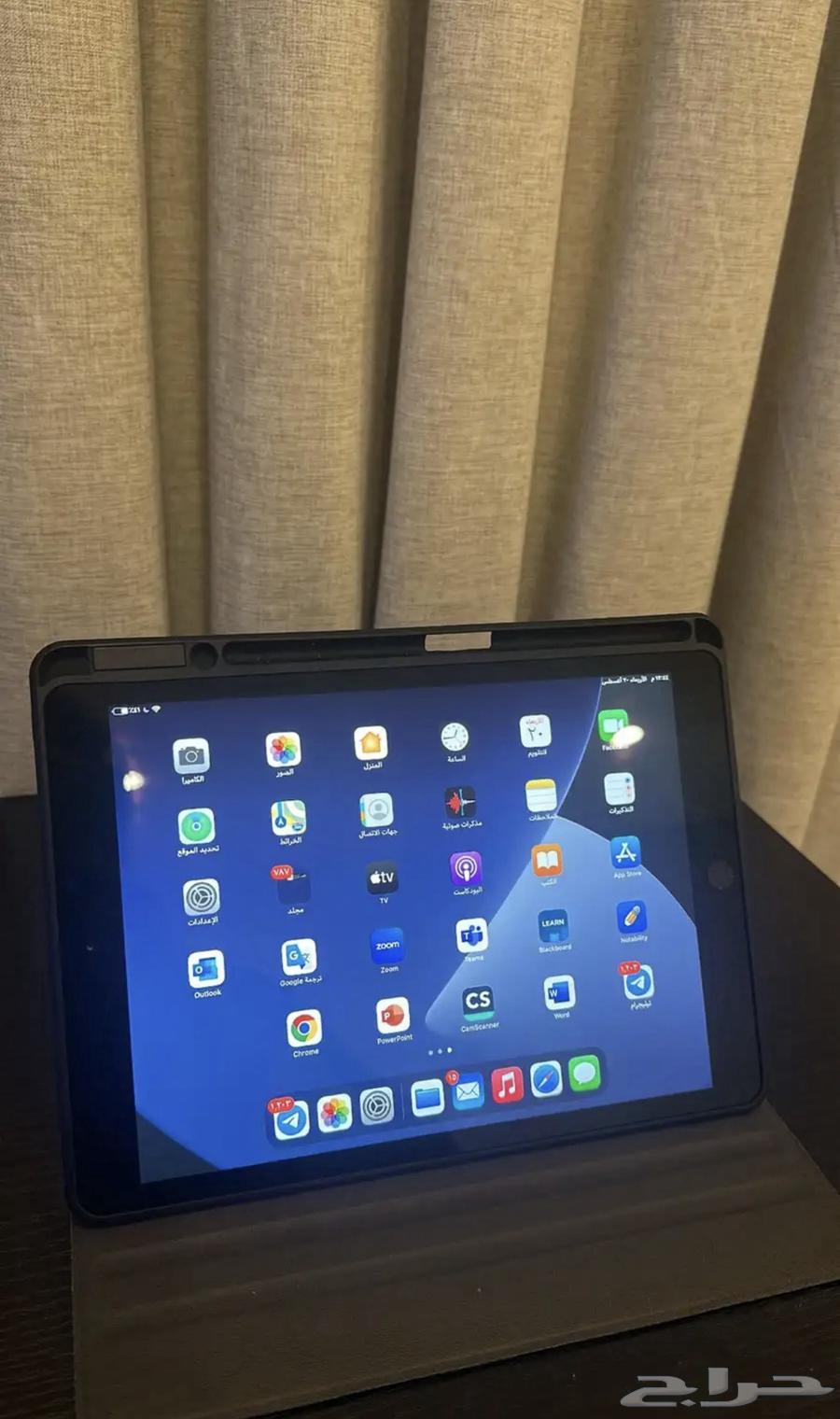 ايباد الجيل الثامن 128 للبيع64400563463427110