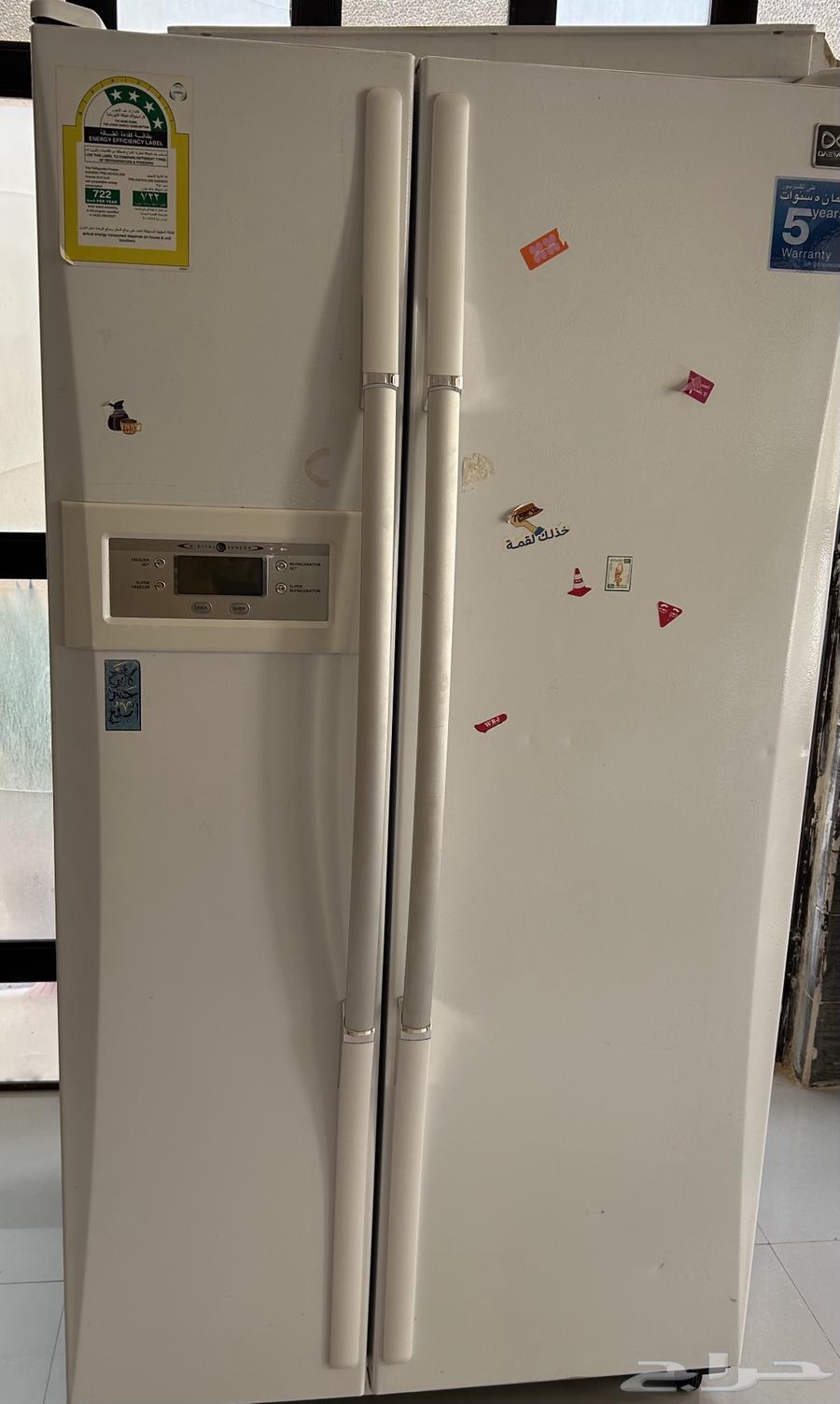 Daewoo refrigerator and front-loading washing machine64397852929666110