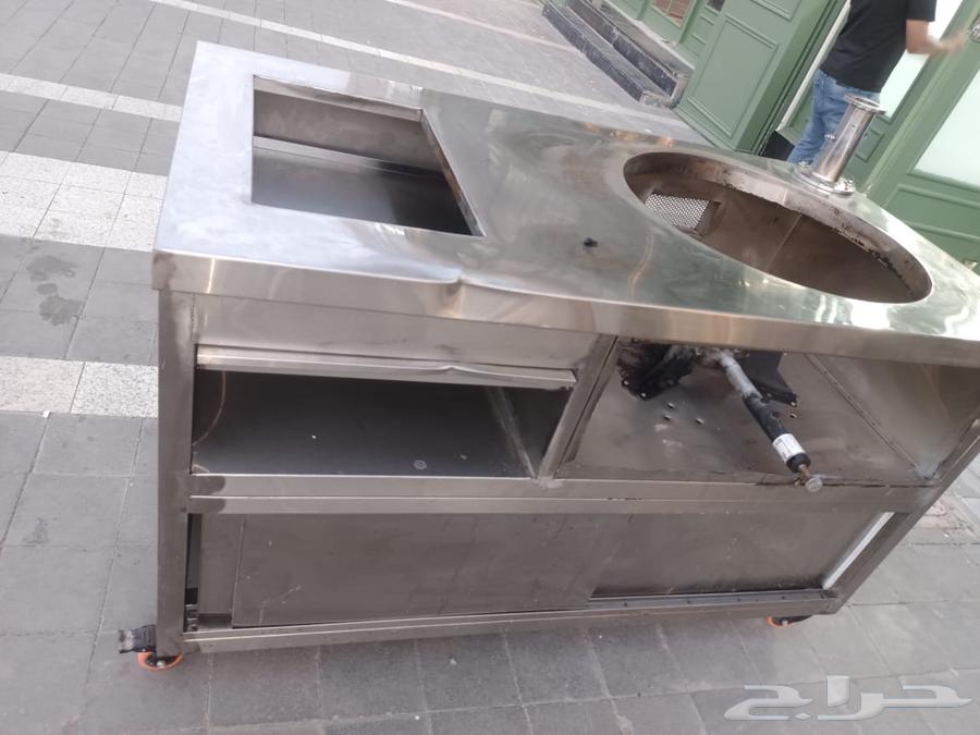 مكينة لقيمات اوزفان التركية الاصلية مع طاولة تفصيل شبه جديد64394372116098111