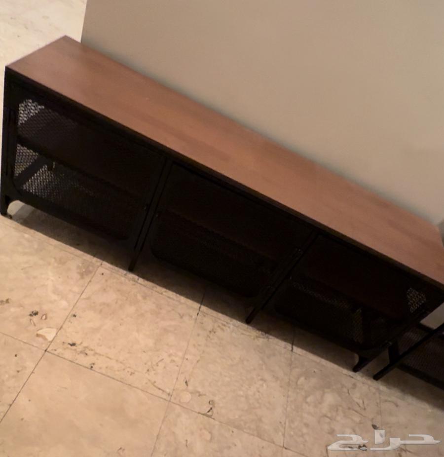 مكتبة تلفاز بحالة جيده64393101105282111