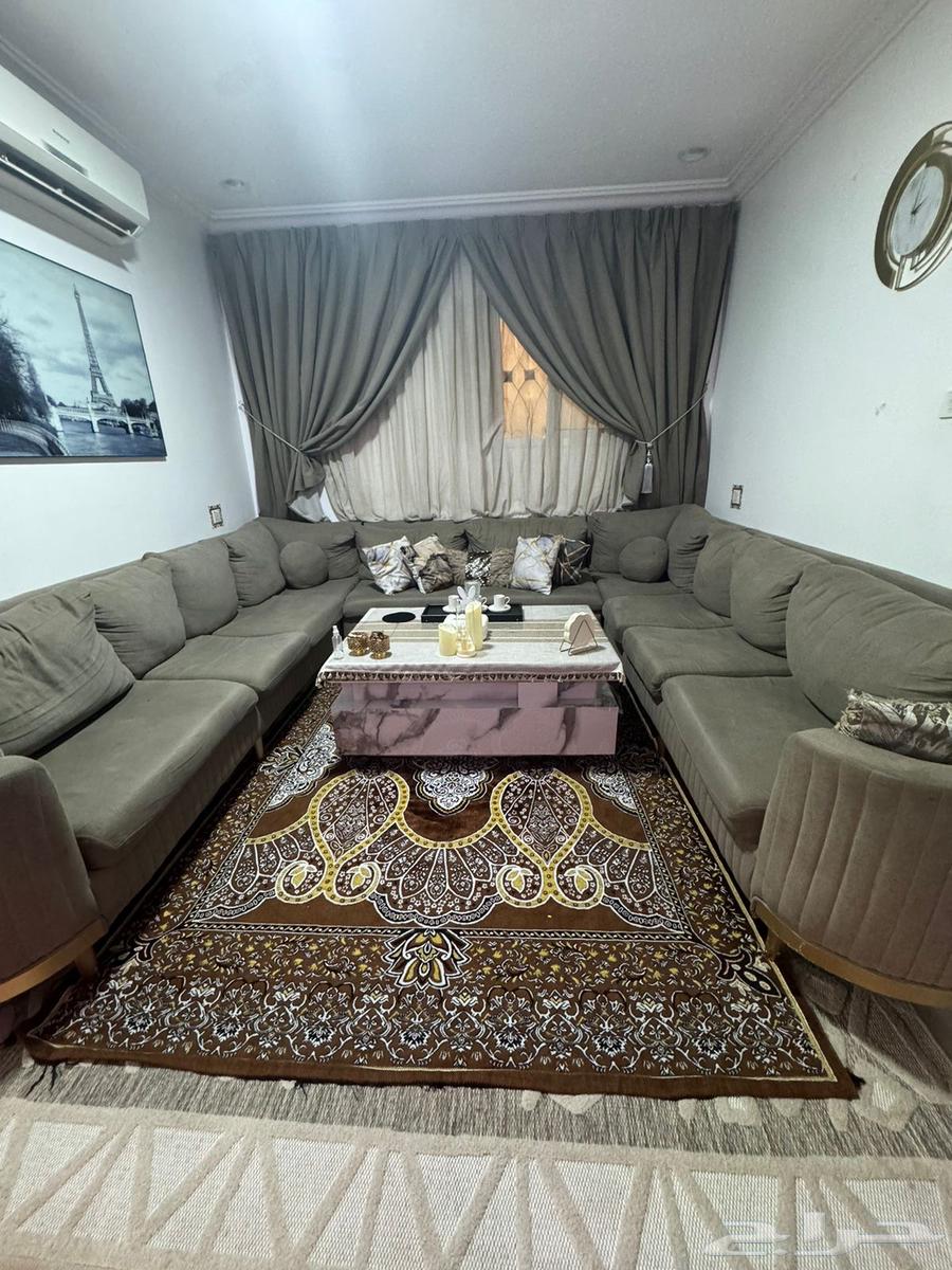 Complete sofa set with center table64395671630337110