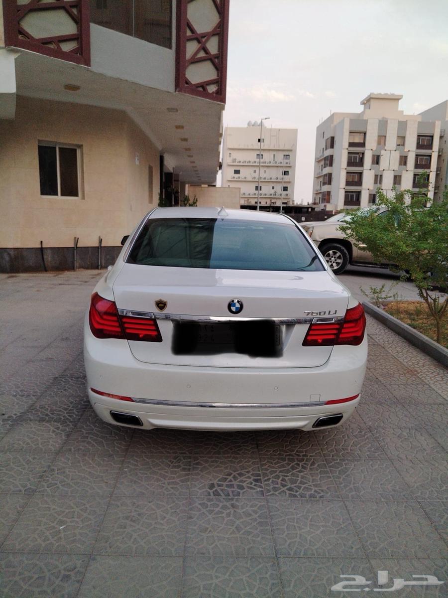 BMW 750 200963618071145346113