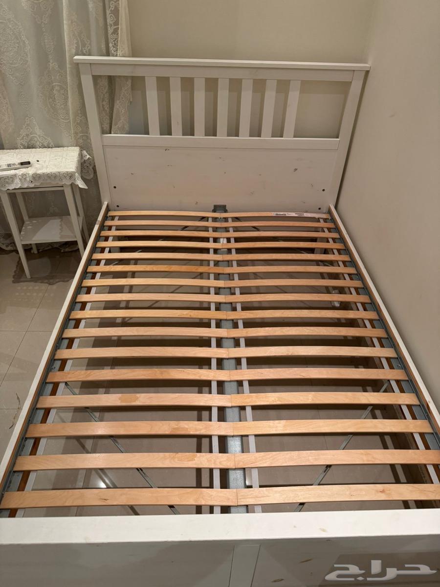 سرير من ايكيا64399341046658112