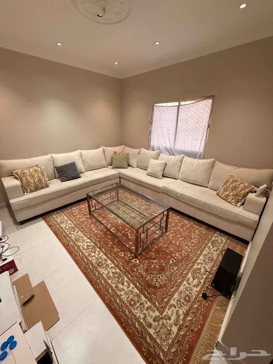 Sofa with very light use64393169581443110