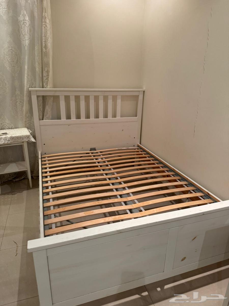 سرير من ايكيا64399341046658110