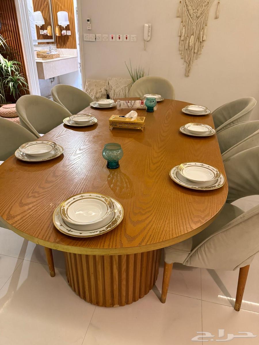 Dining table64398465103746110