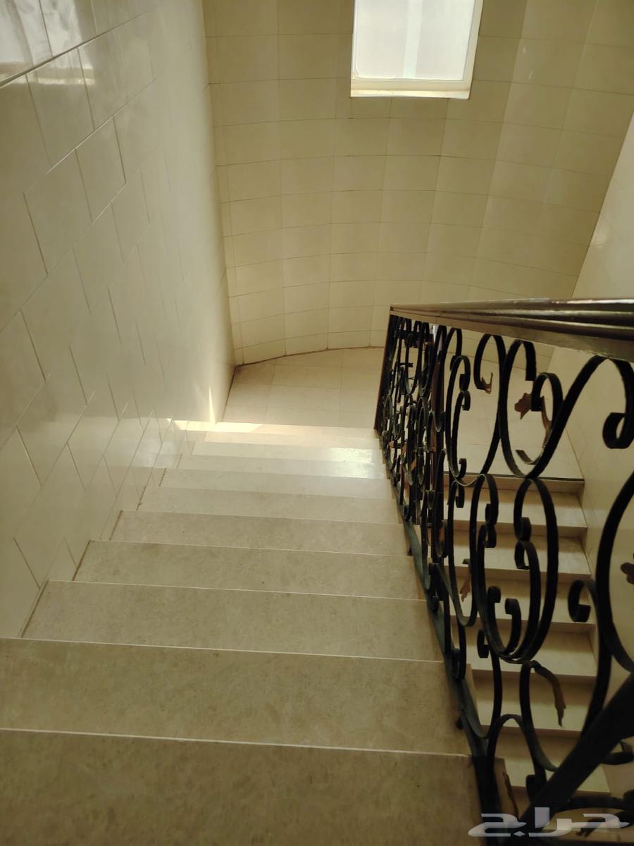 عماره للبيع في المدينه المنوره بجوار الاستاذ الرياضي63614086956035114