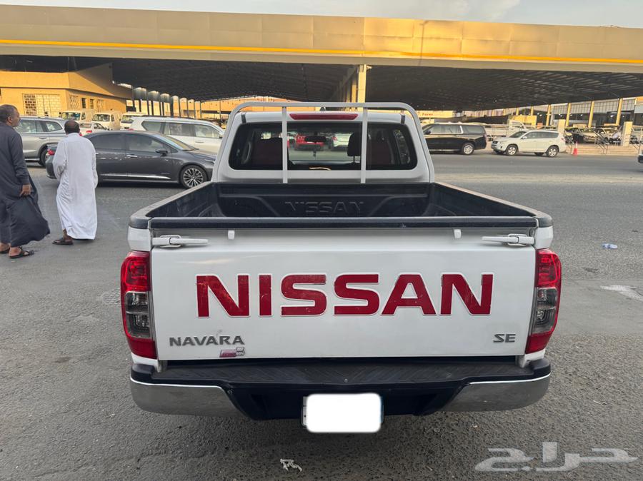 Nissan Navara 201663618069252353111